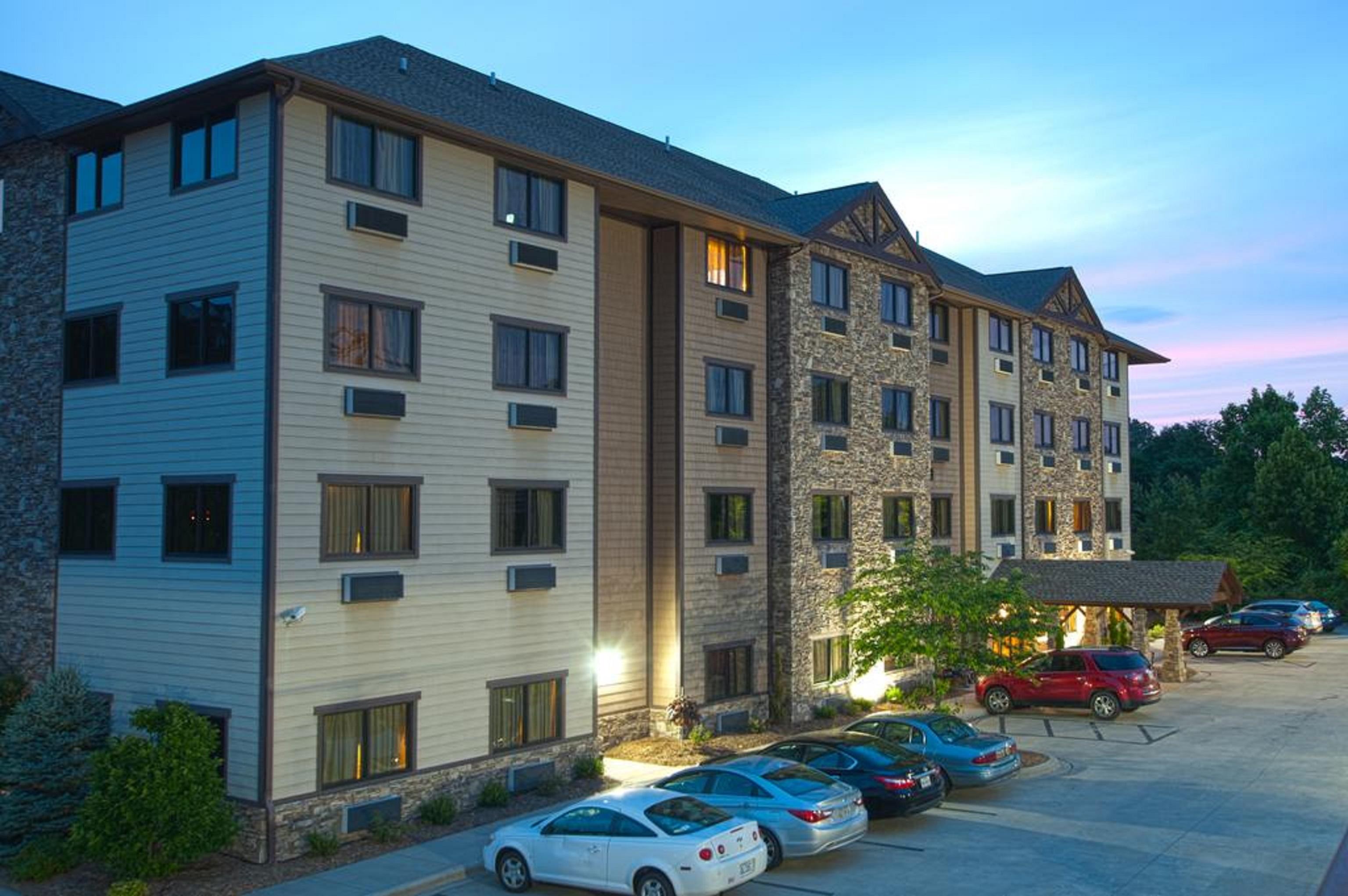 Brookstone Near Biltmore Village, Ascend Collection Hotel