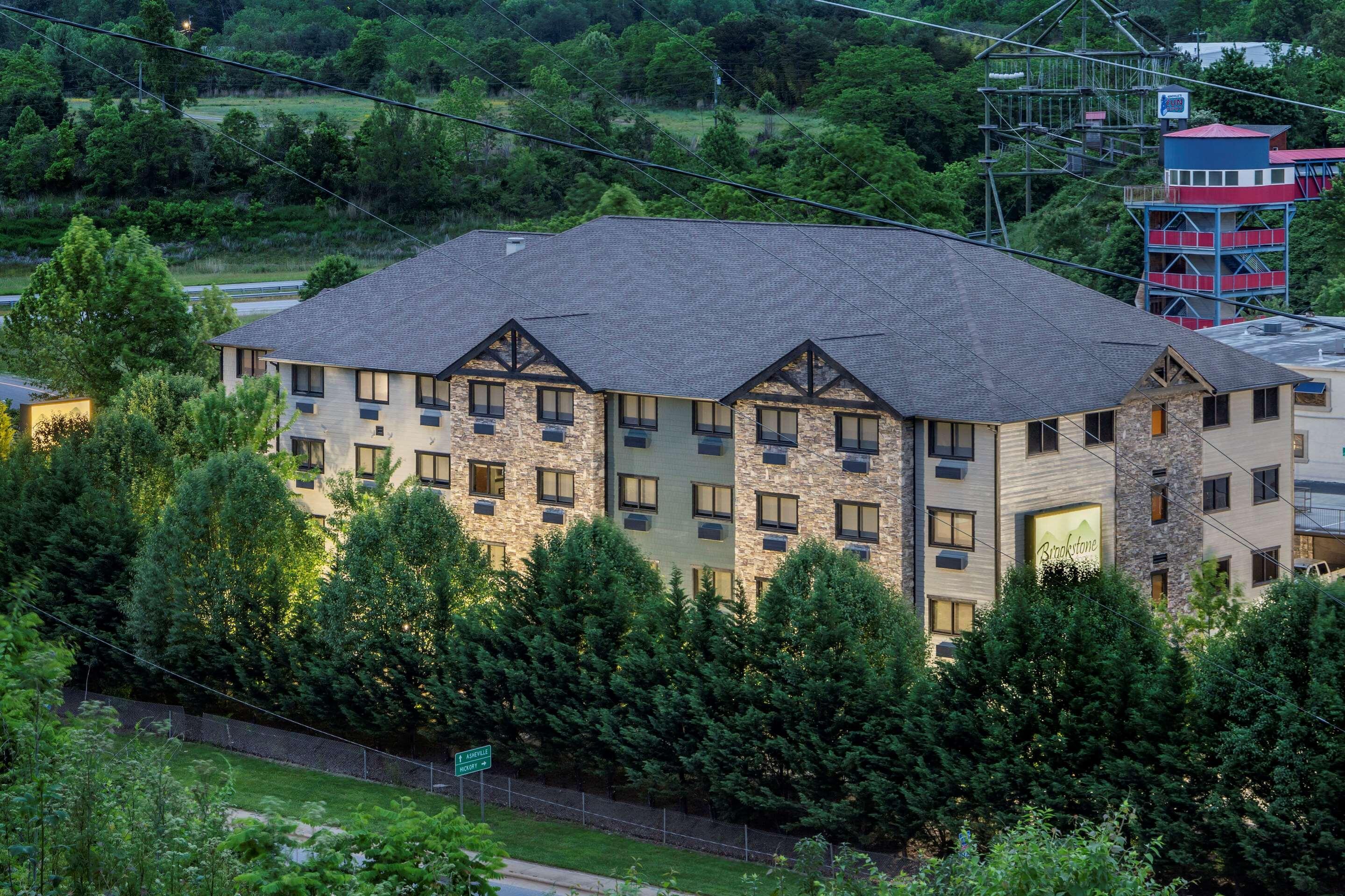 Brookstone Near Biltmore Village, Ascend Collection 3*