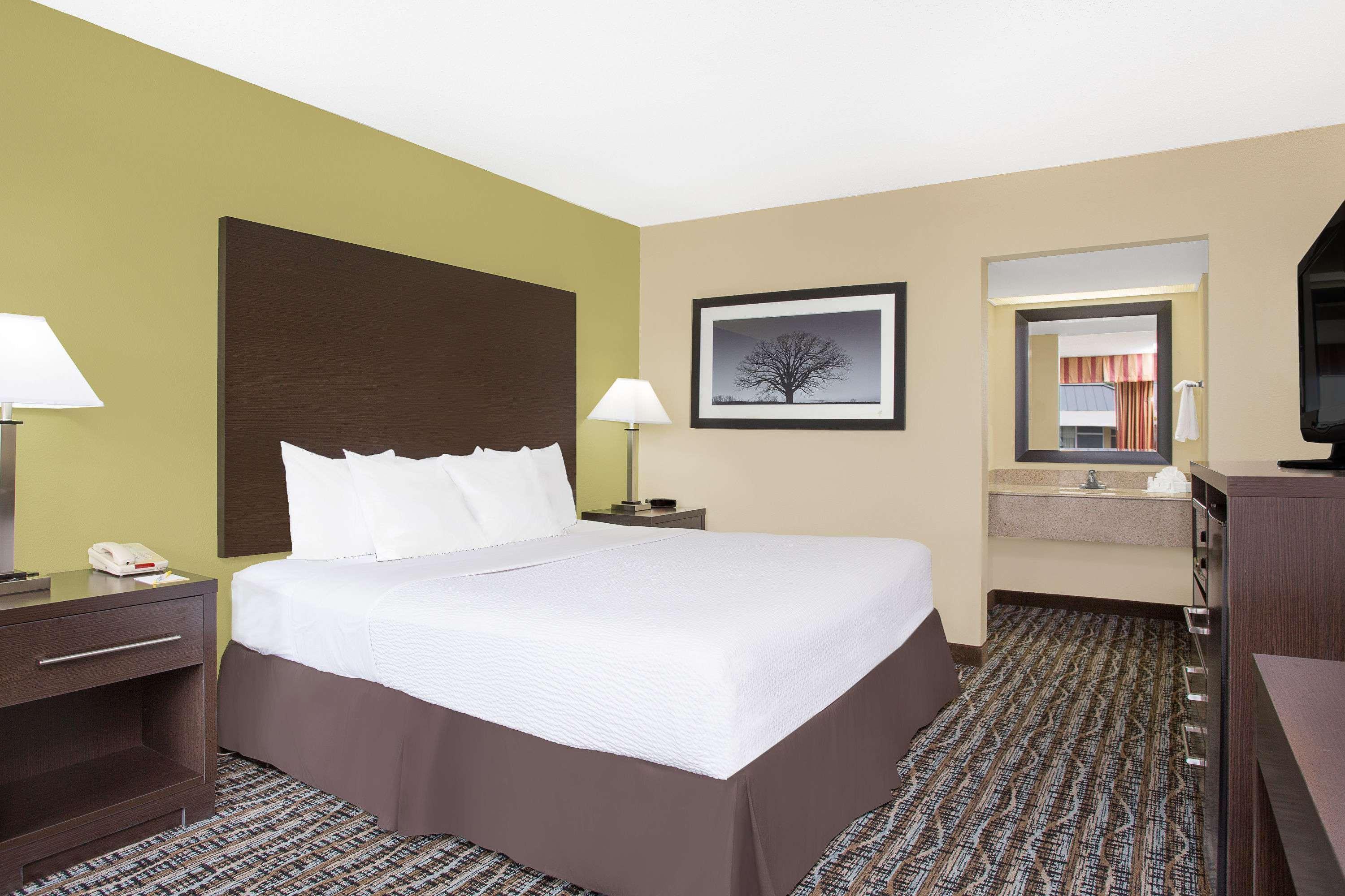 Hotel Days By Wyndham Asheville/mall Asheville