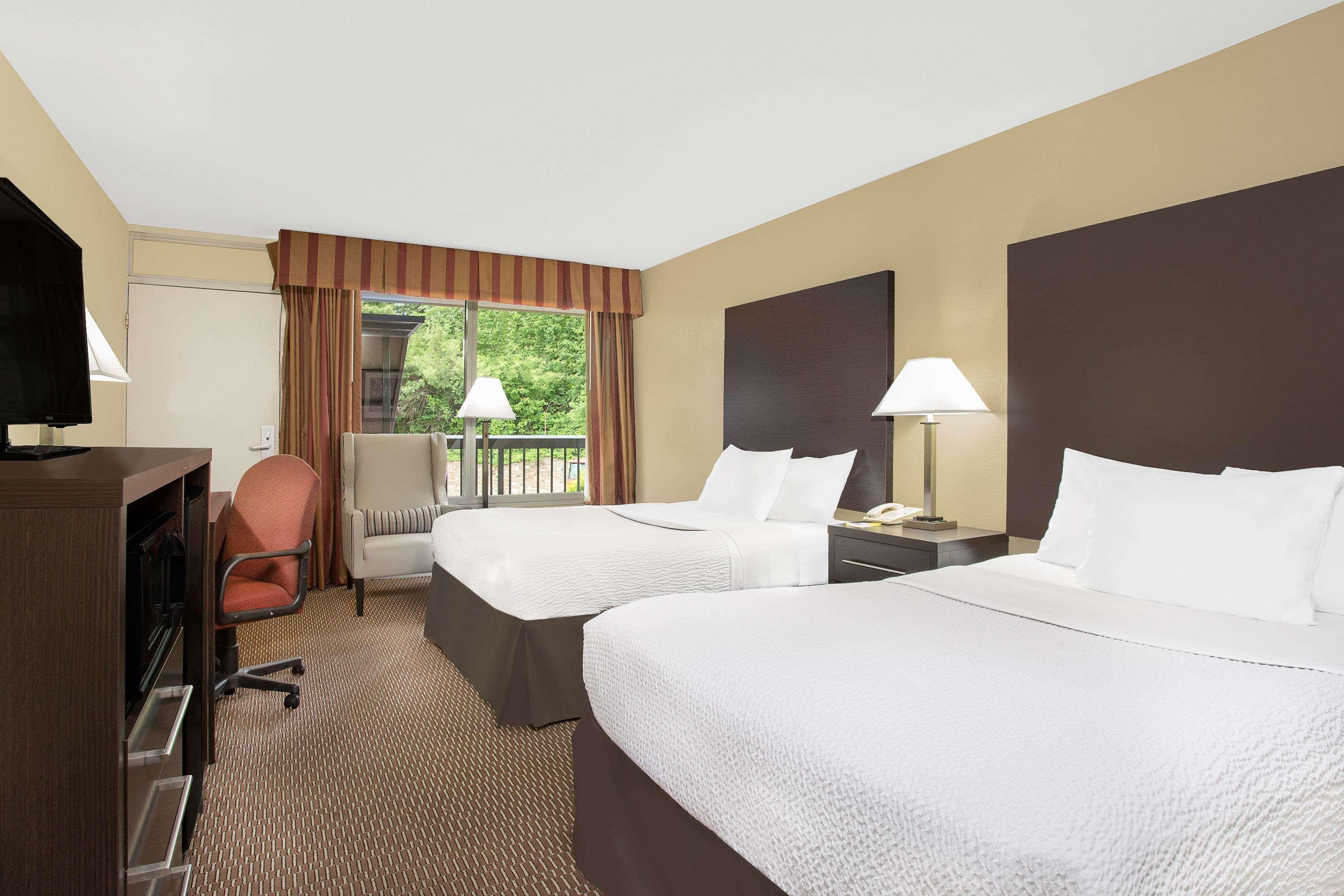 Days By Wyndham Asheville/mall Hotel Asheville