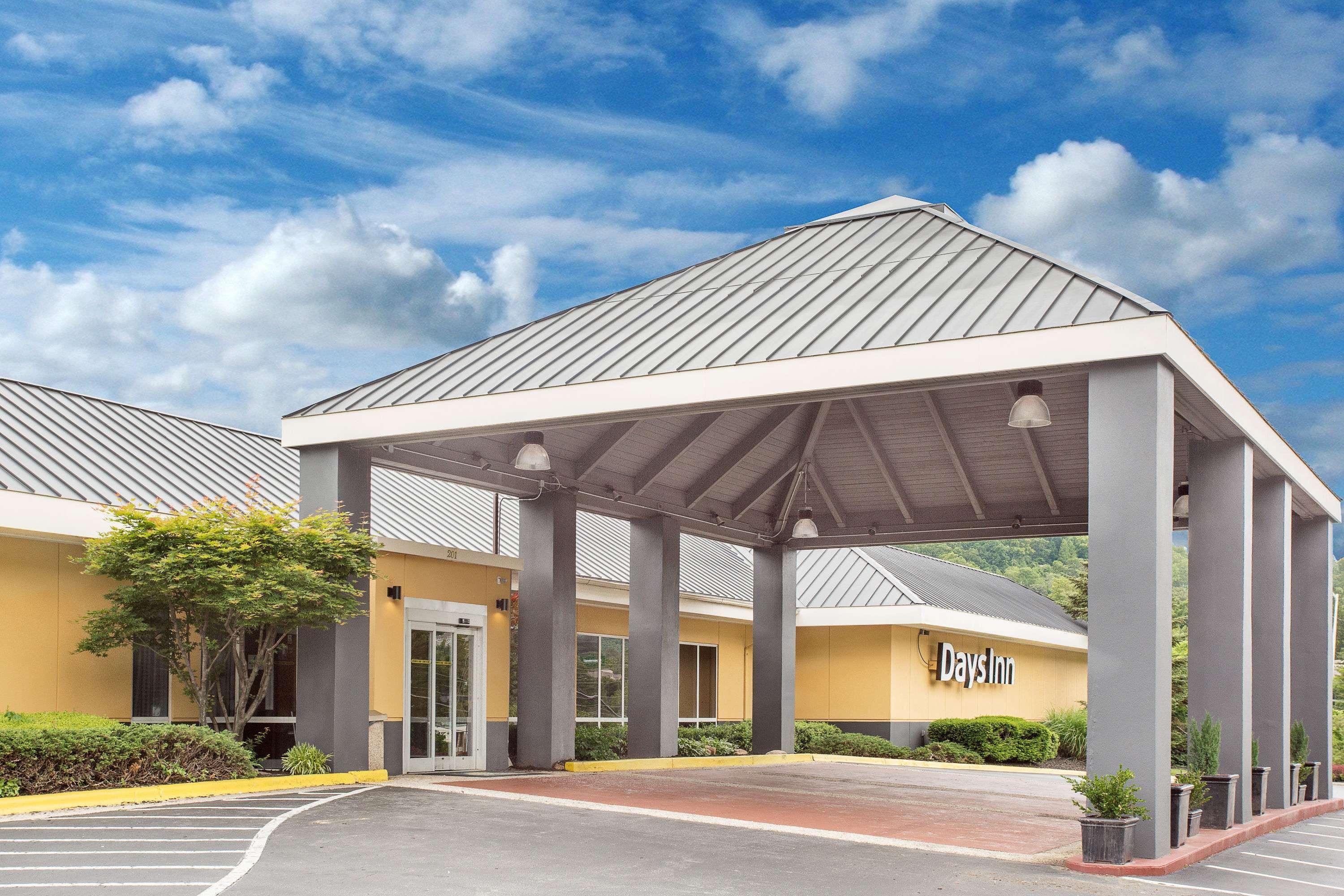 Hotel Days By Wyndham Asheville/mall 2*
