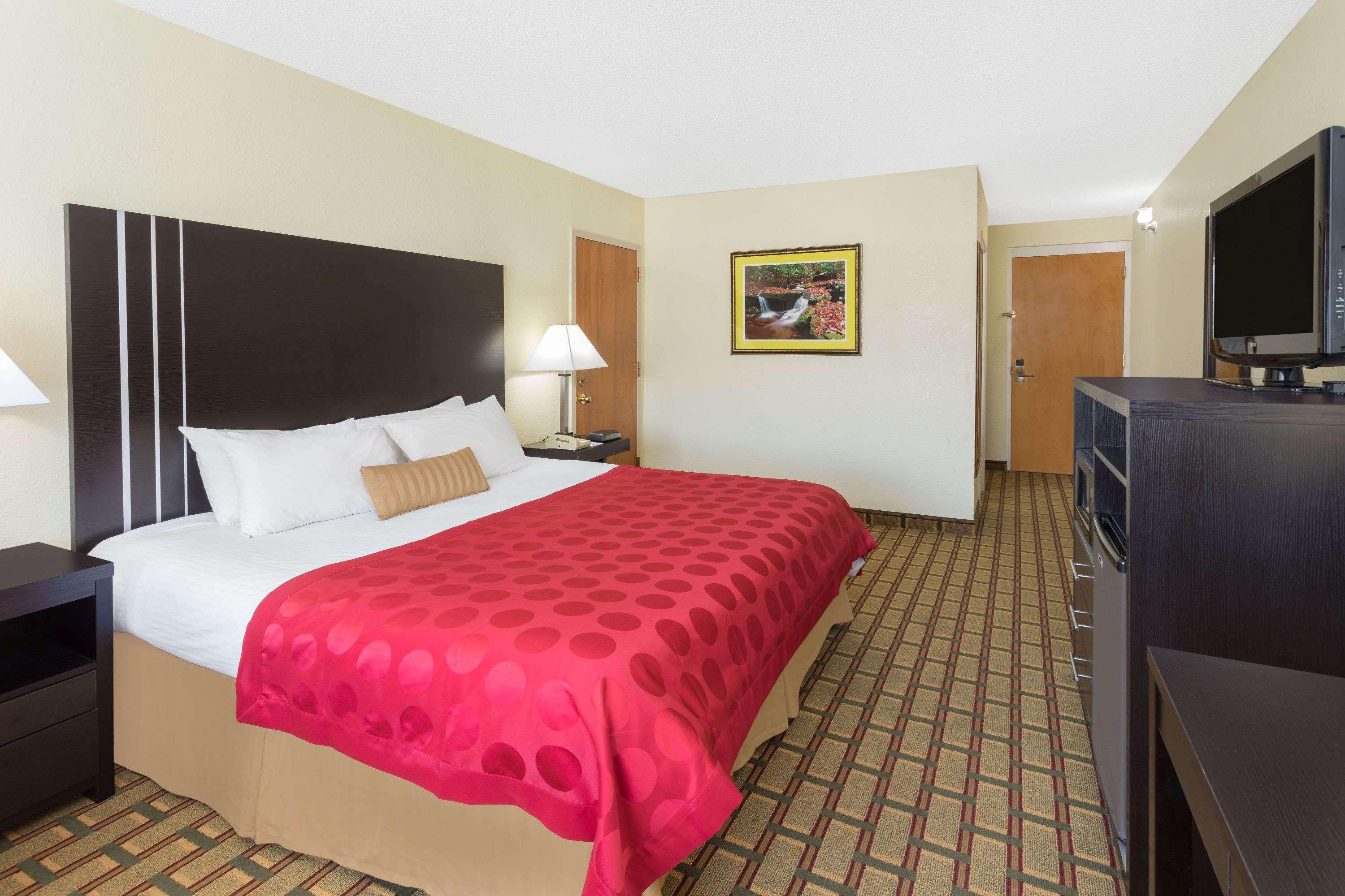 Hotel Ramada By Wyndham Southeast