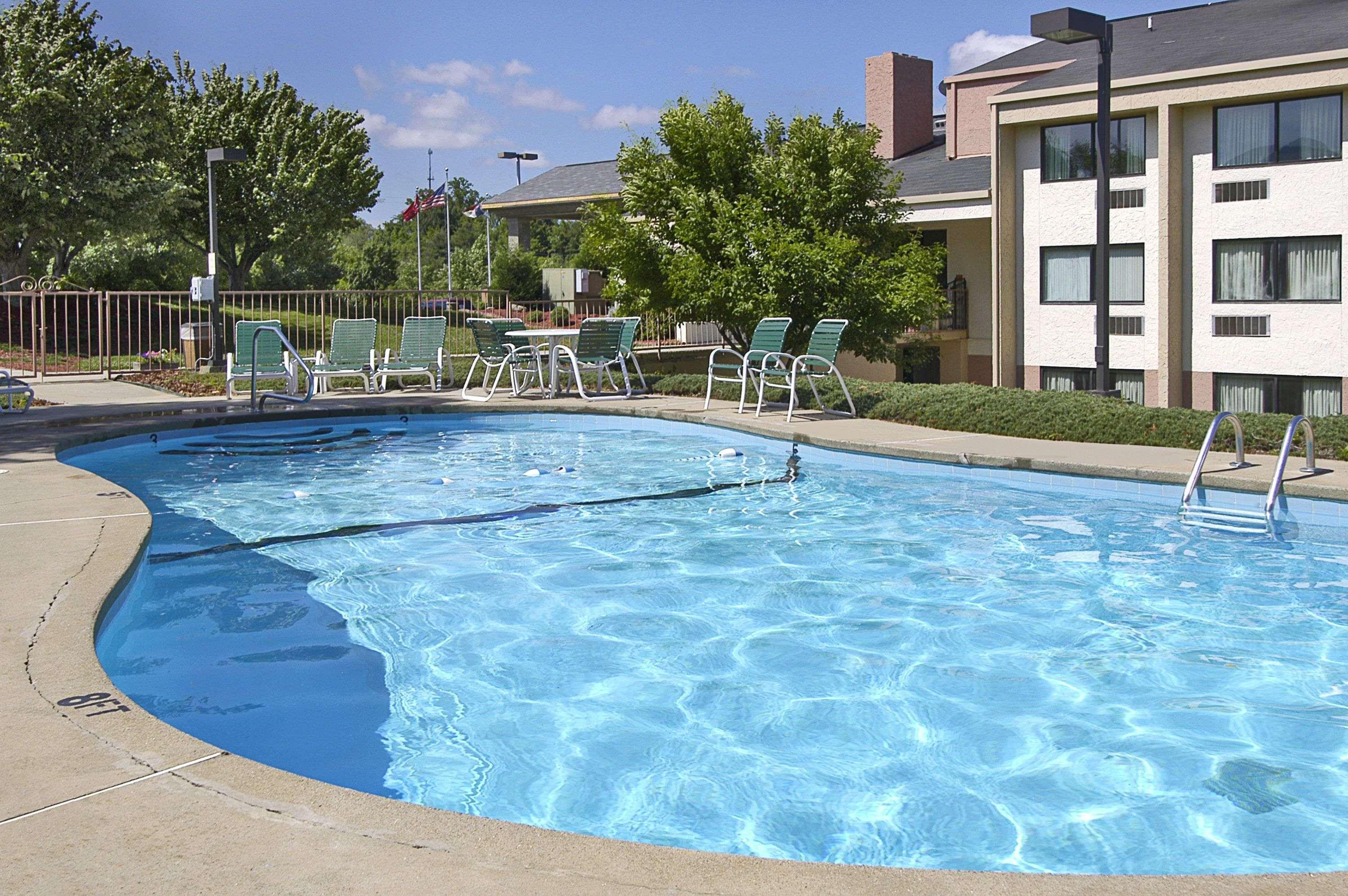 Ramada By Wyndham Southeast 2*