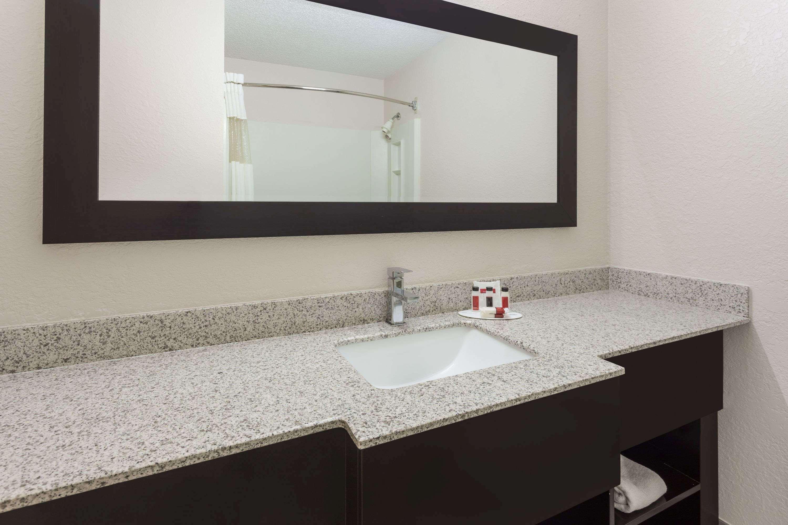 Ramada By Wyndham Southeast 2*