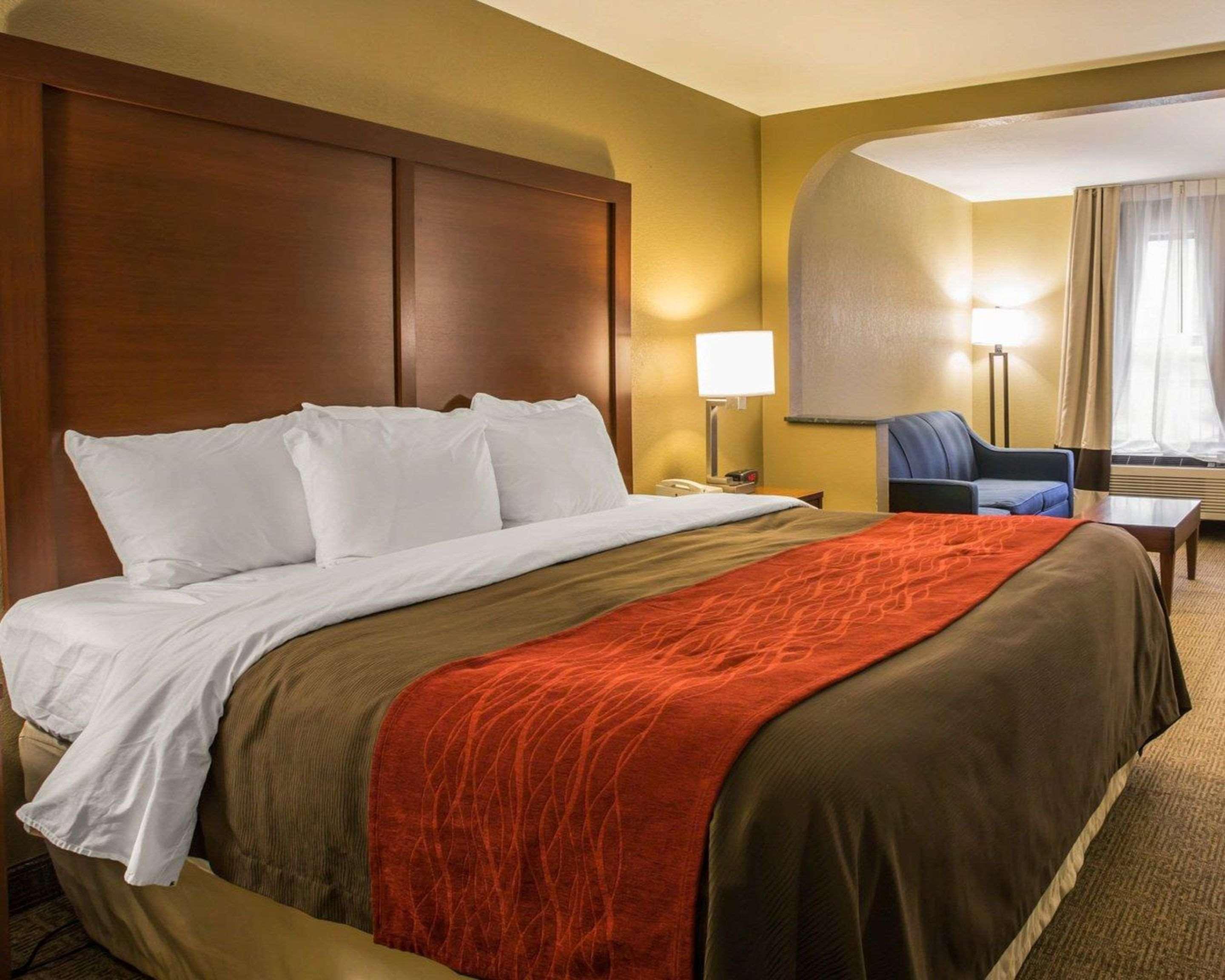 Comfort Biltmore West 2*