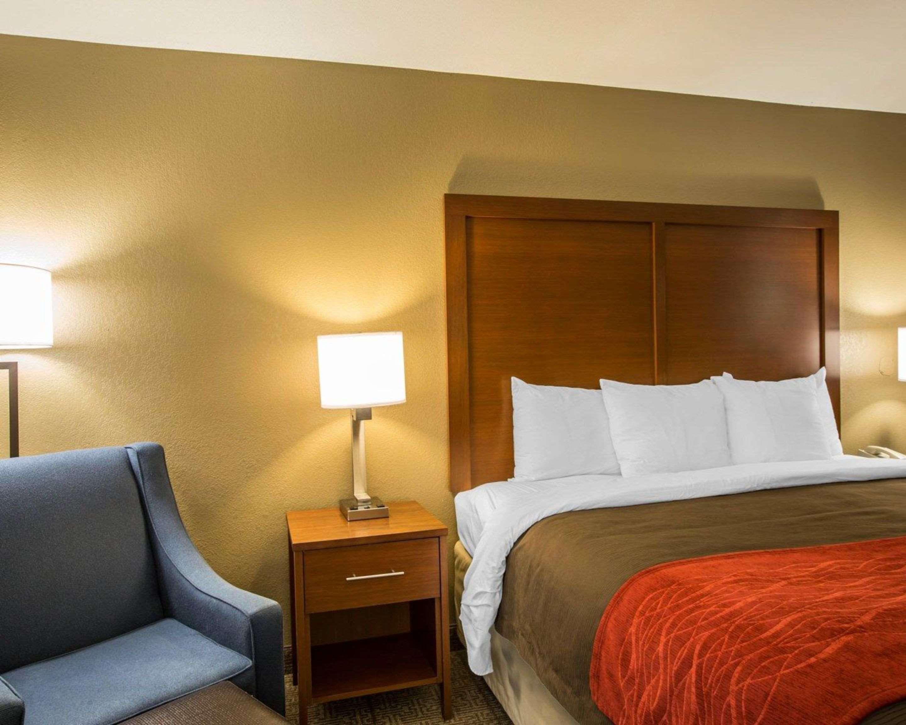 Comfort Biltmore West 2*