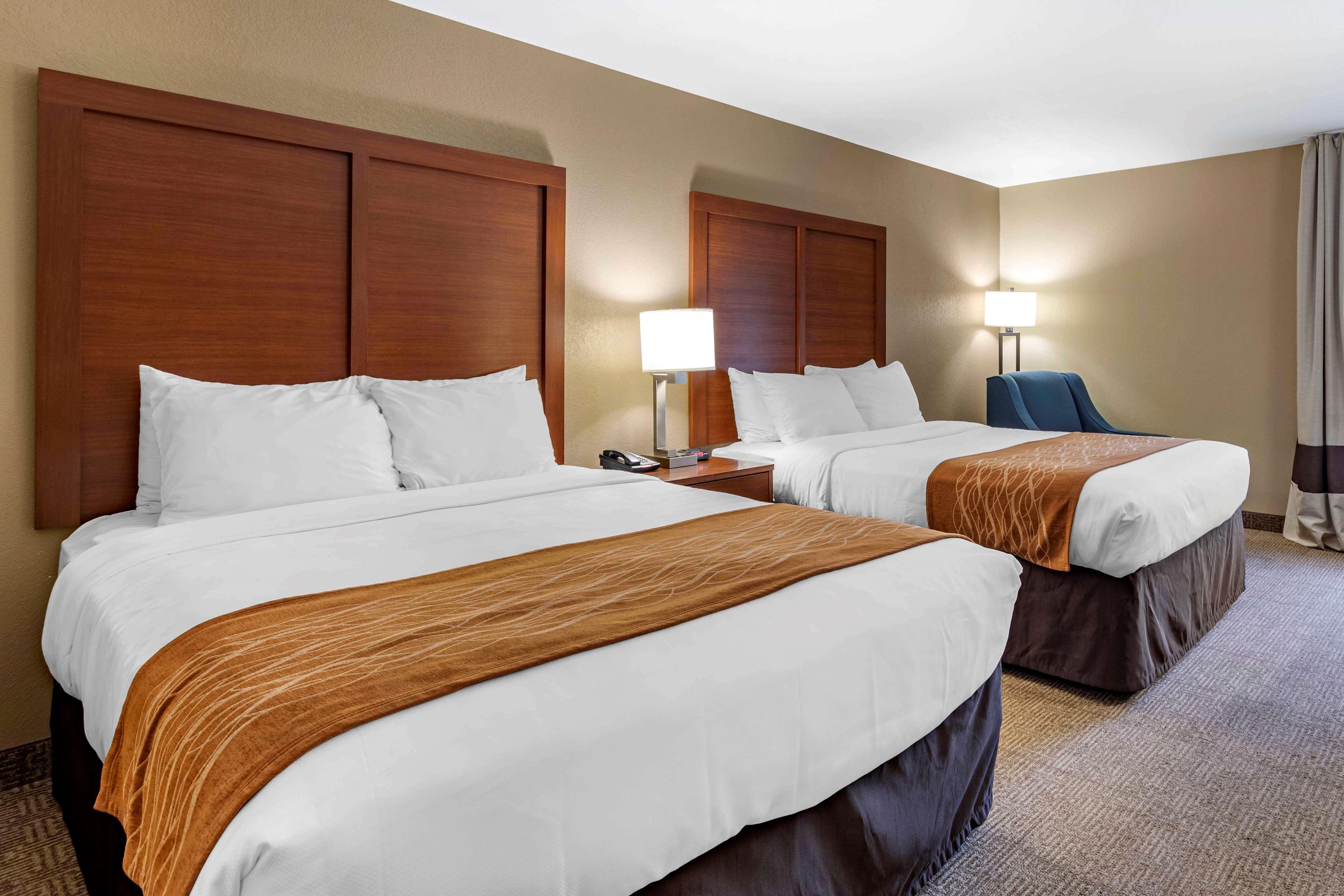 Comfort Biltmore West Inn 2*