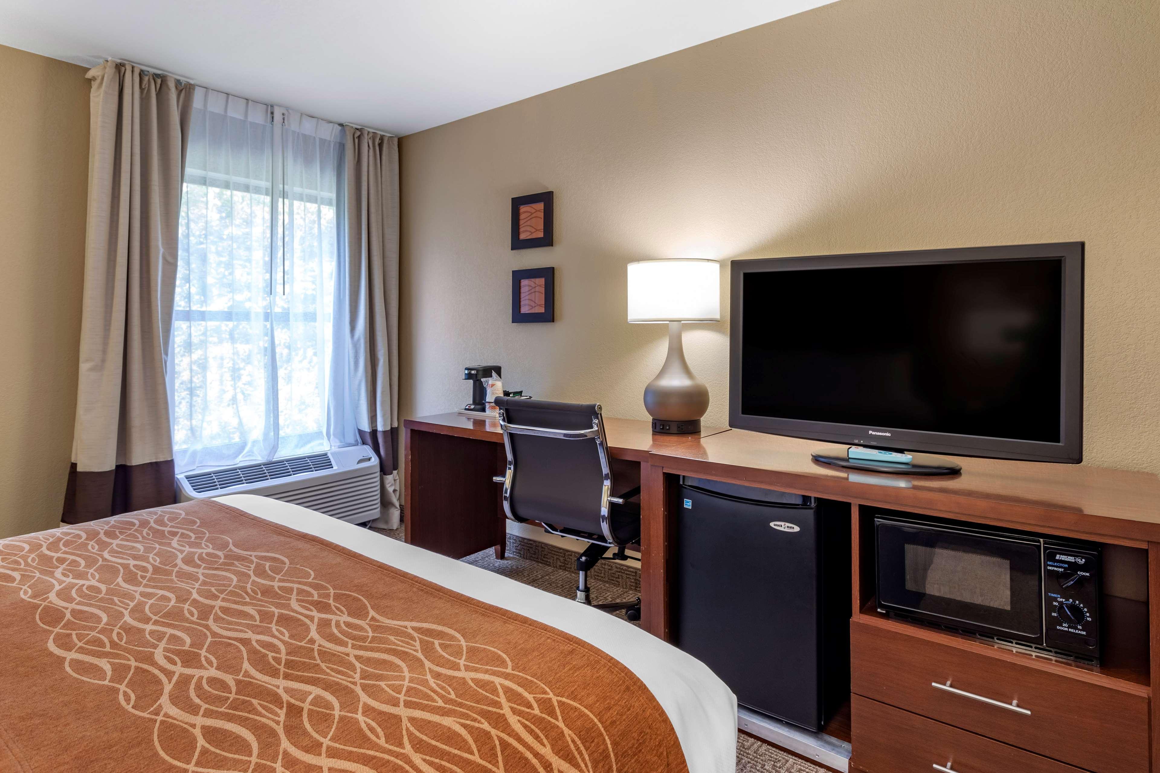 Comfort Biltmore West 2*