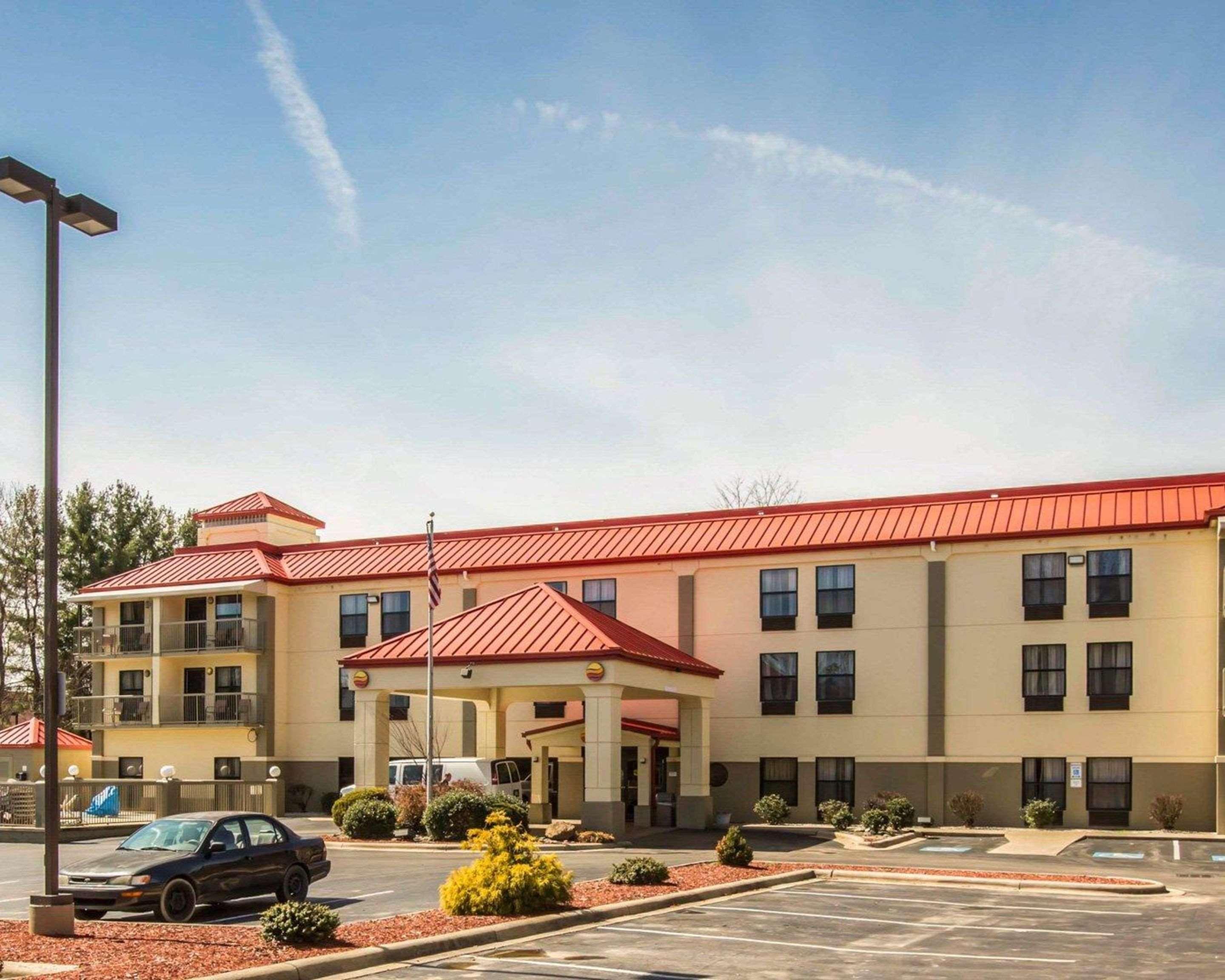 Comfort Biltmore West Inn 2*