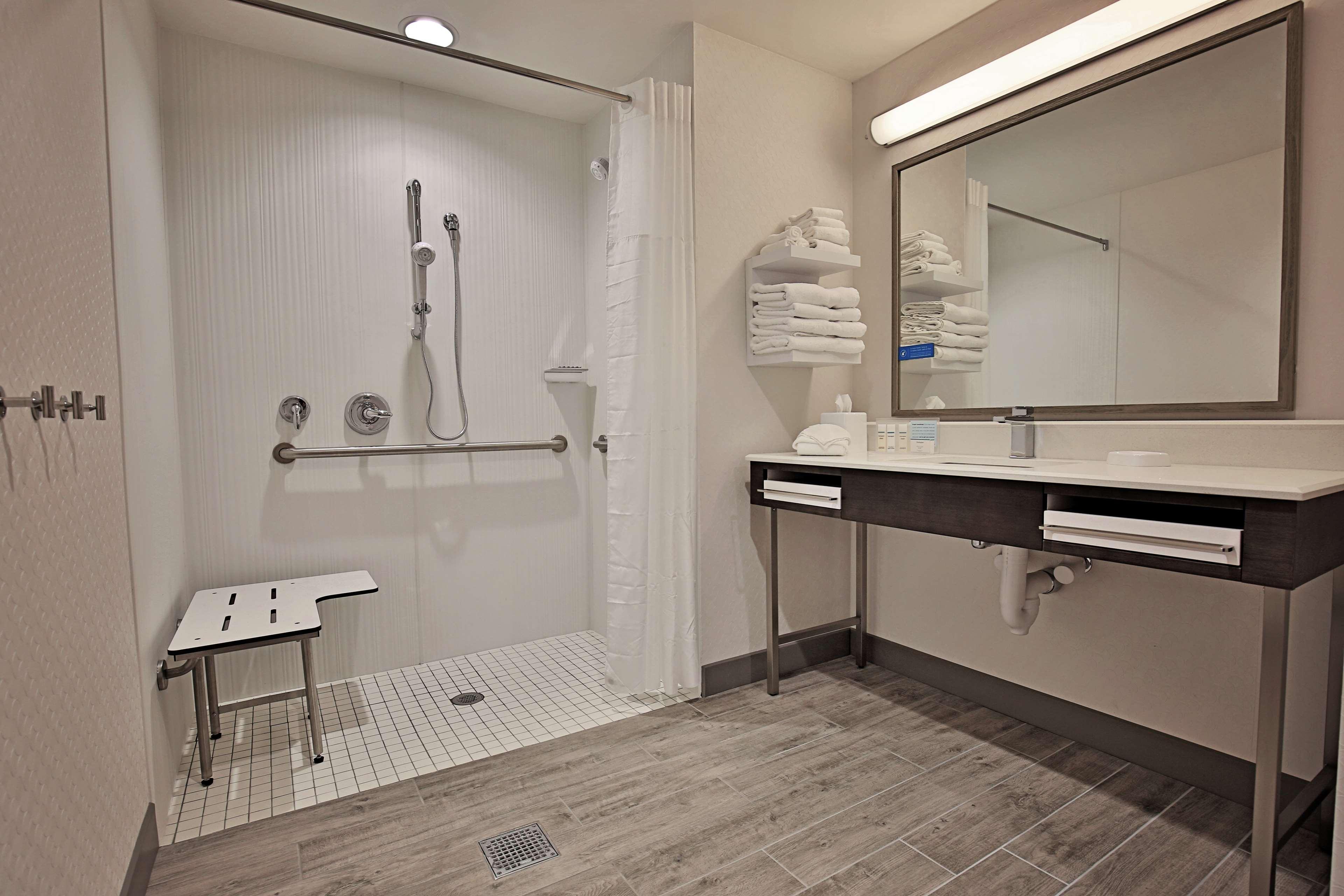 Hotel Hampton & Biltmore Area