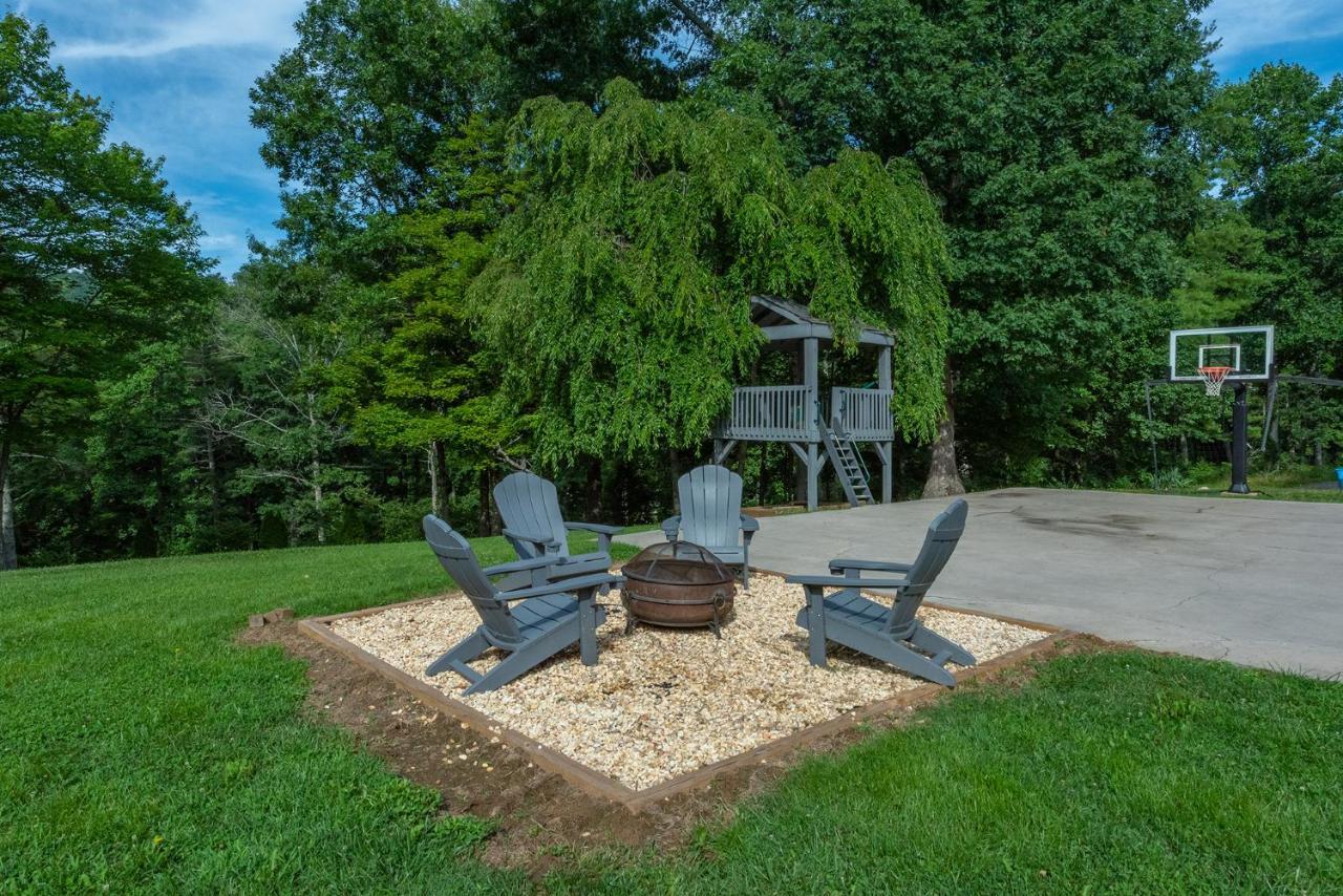 Secluded Luxury With Pool And Hot Tub In 15 Min To Downtown