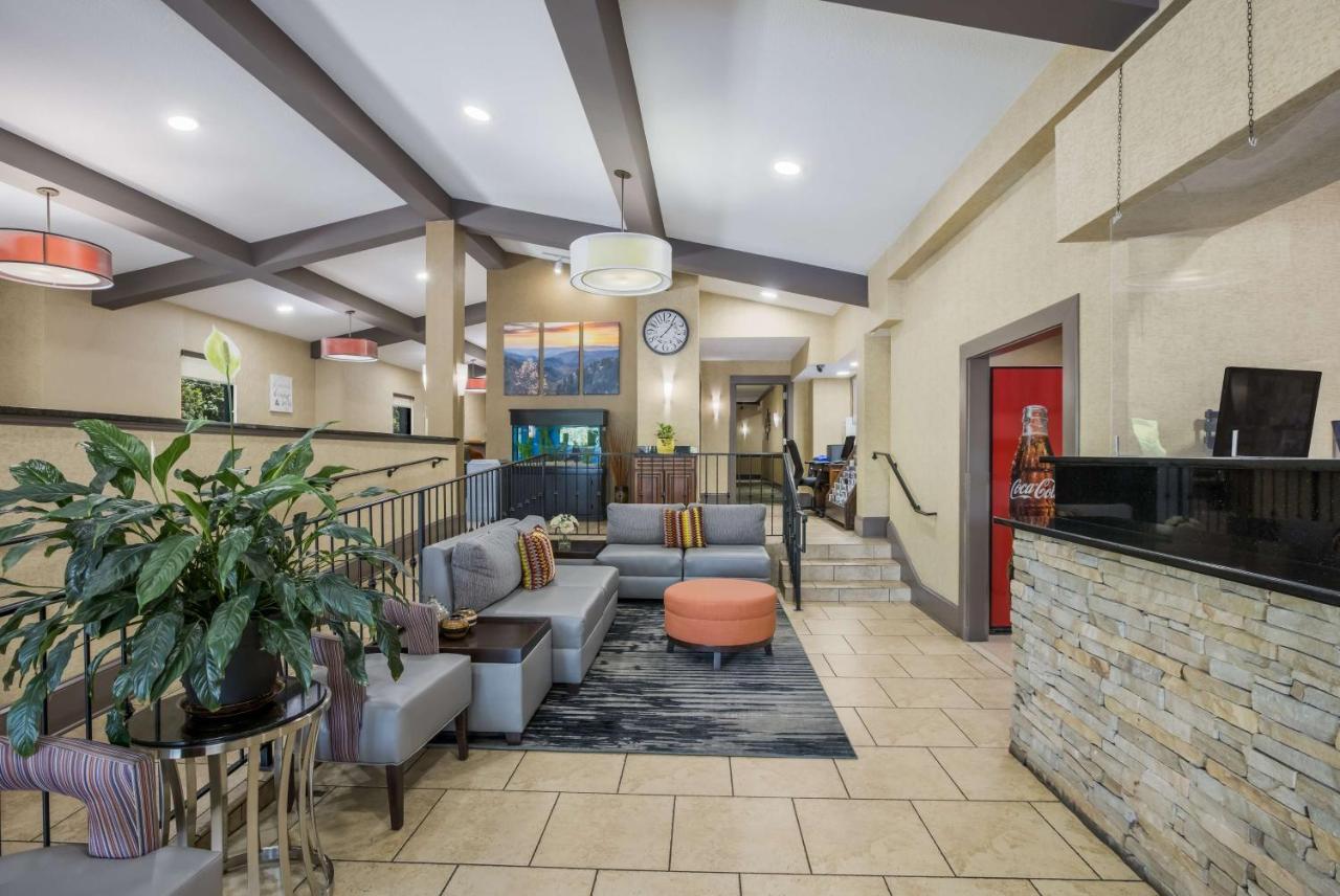 Western Asheville-blue Ridge Parkway Hotel