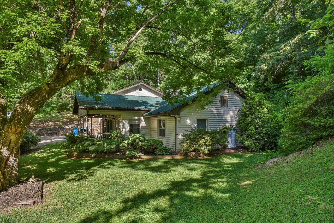 Holiday home South With Hot Tub Just 11 Miles To Downtown