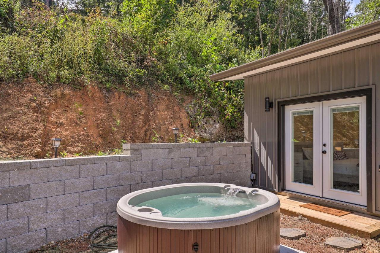 Pet-friendly Retreat With Hot Tub
