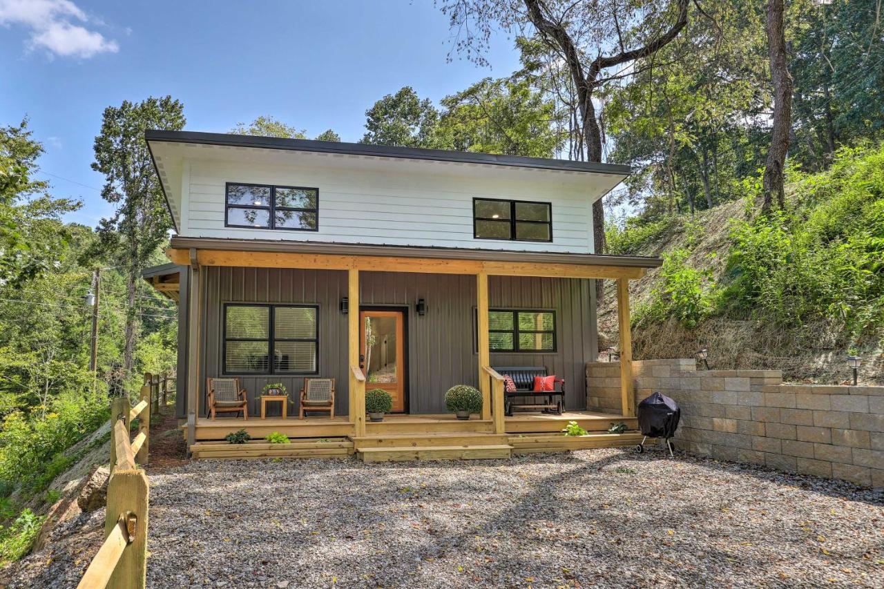 Pet-friendly Retreat With Hot Tub