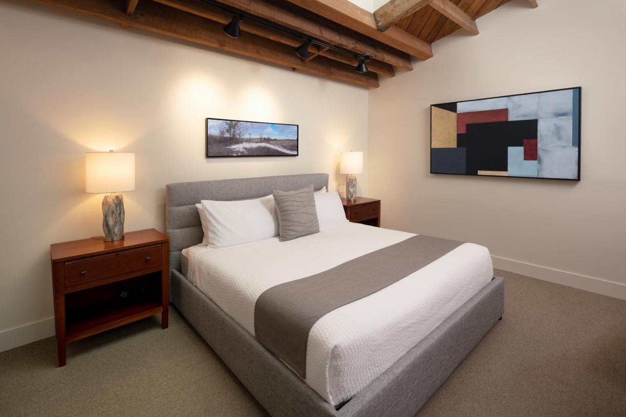 Elevation Lofts Apartment