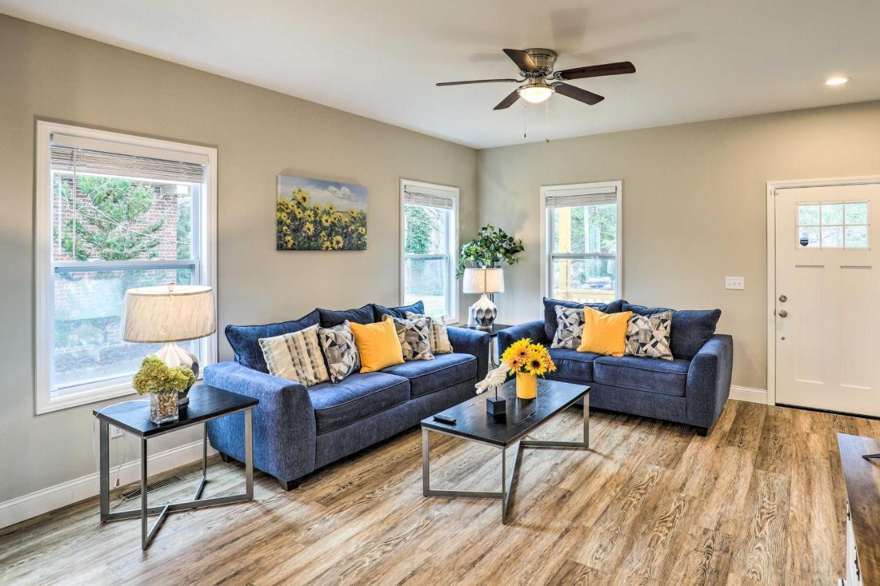Candler With Deck 8 Mi To Downtown Asheville! Holiday home