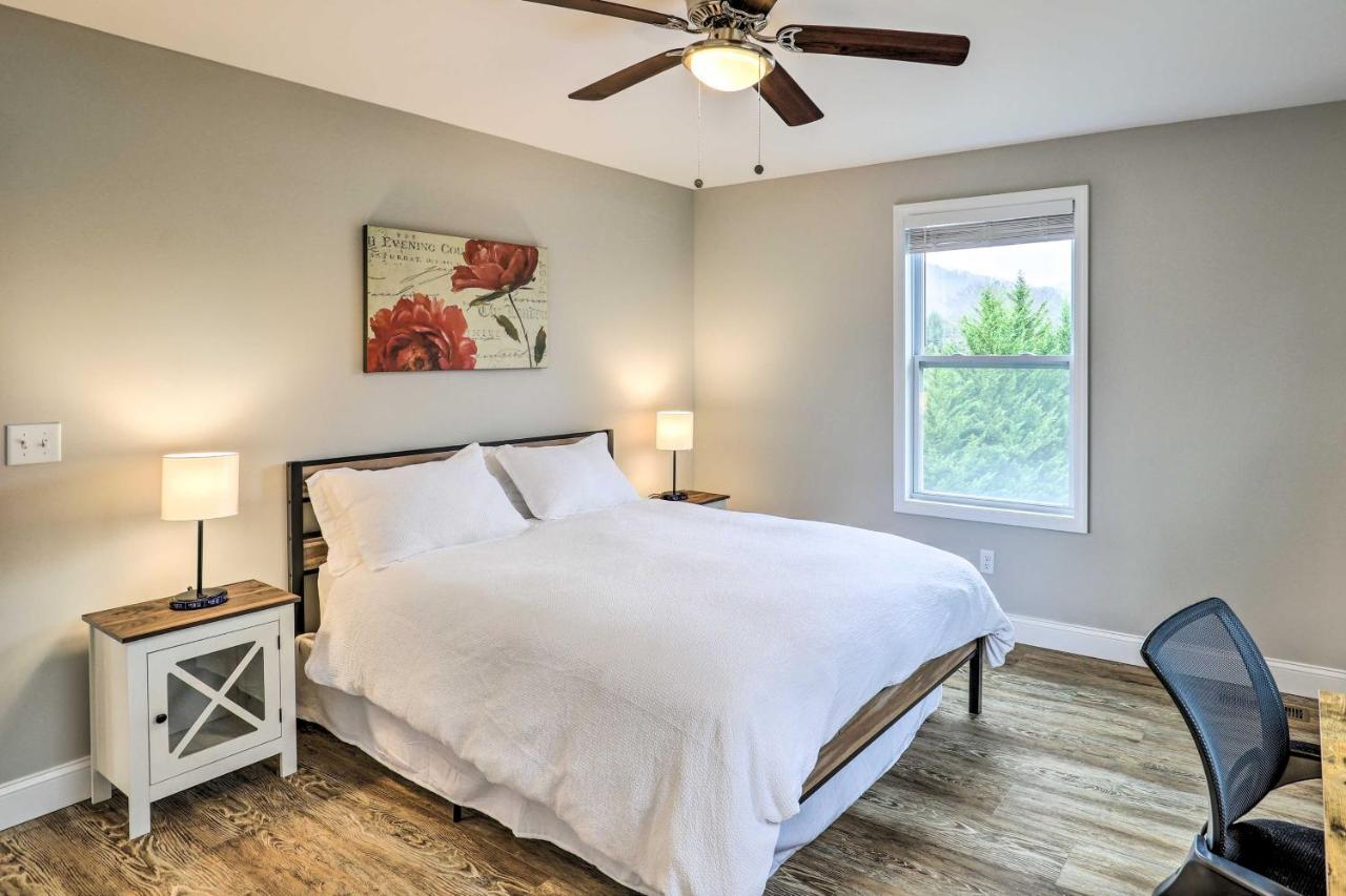 Holiday home Candler With Deck 8 Mi To Downtown Asheville! Asheville