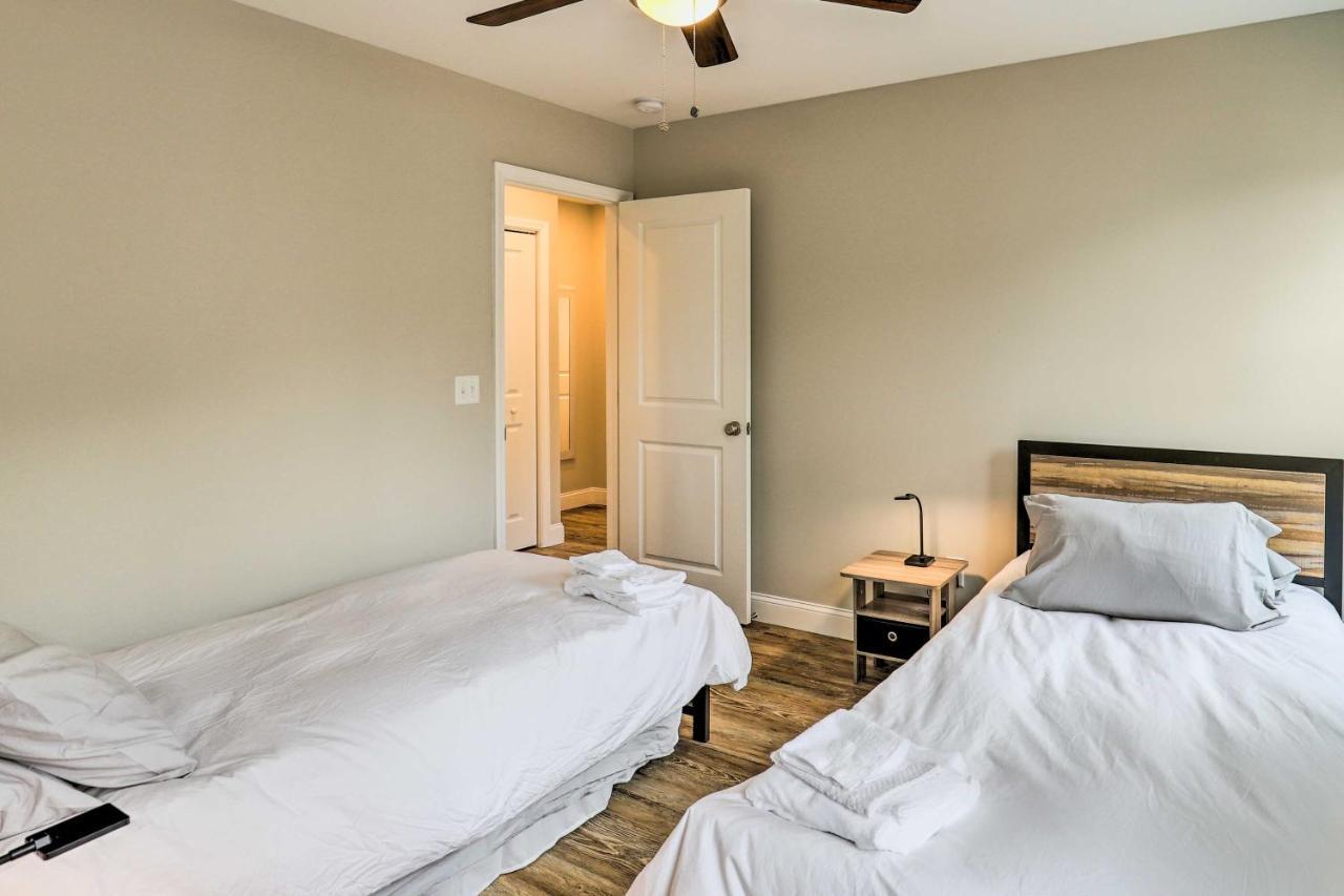 Candler With Deck 8 Mi To Downtown Asheville! Holiday home *