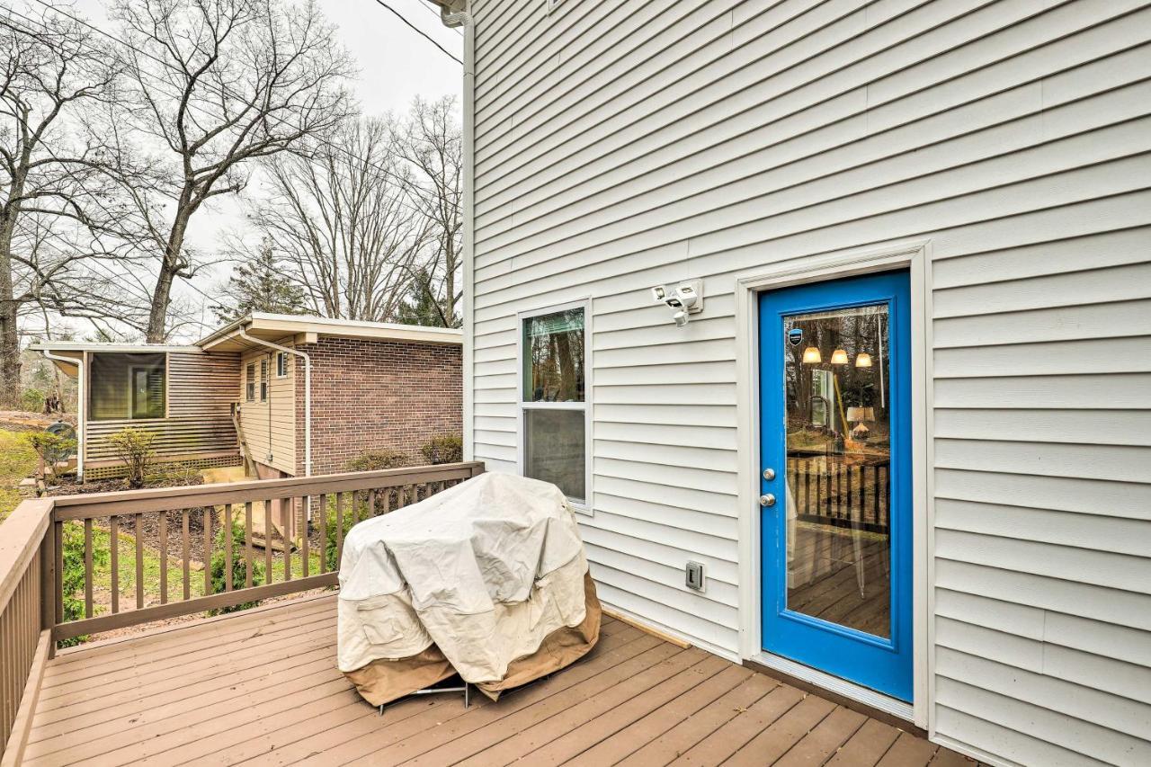 Holiday home Candler With Deck 8 Mi To Downtown Asheville!