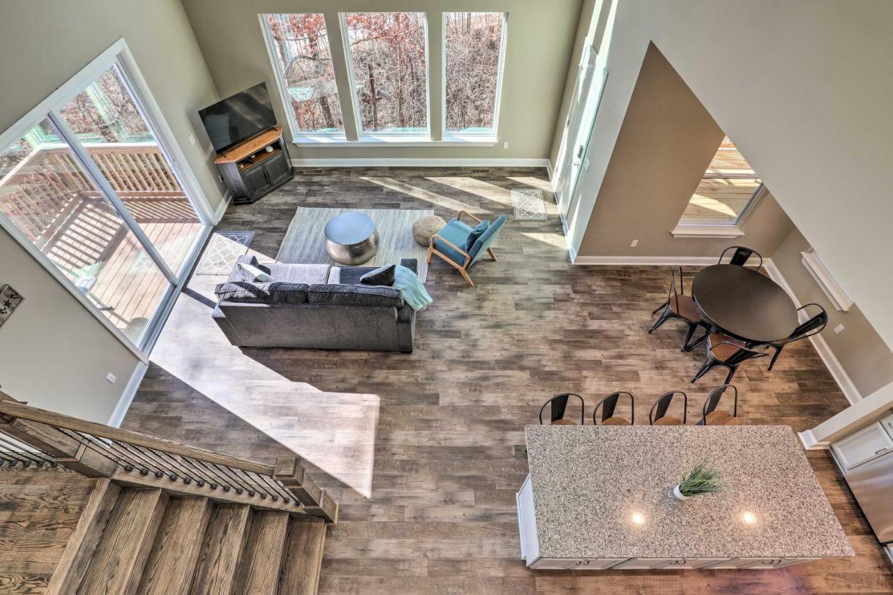 Holiday home Charming Retreat With Views Near Downtown! *