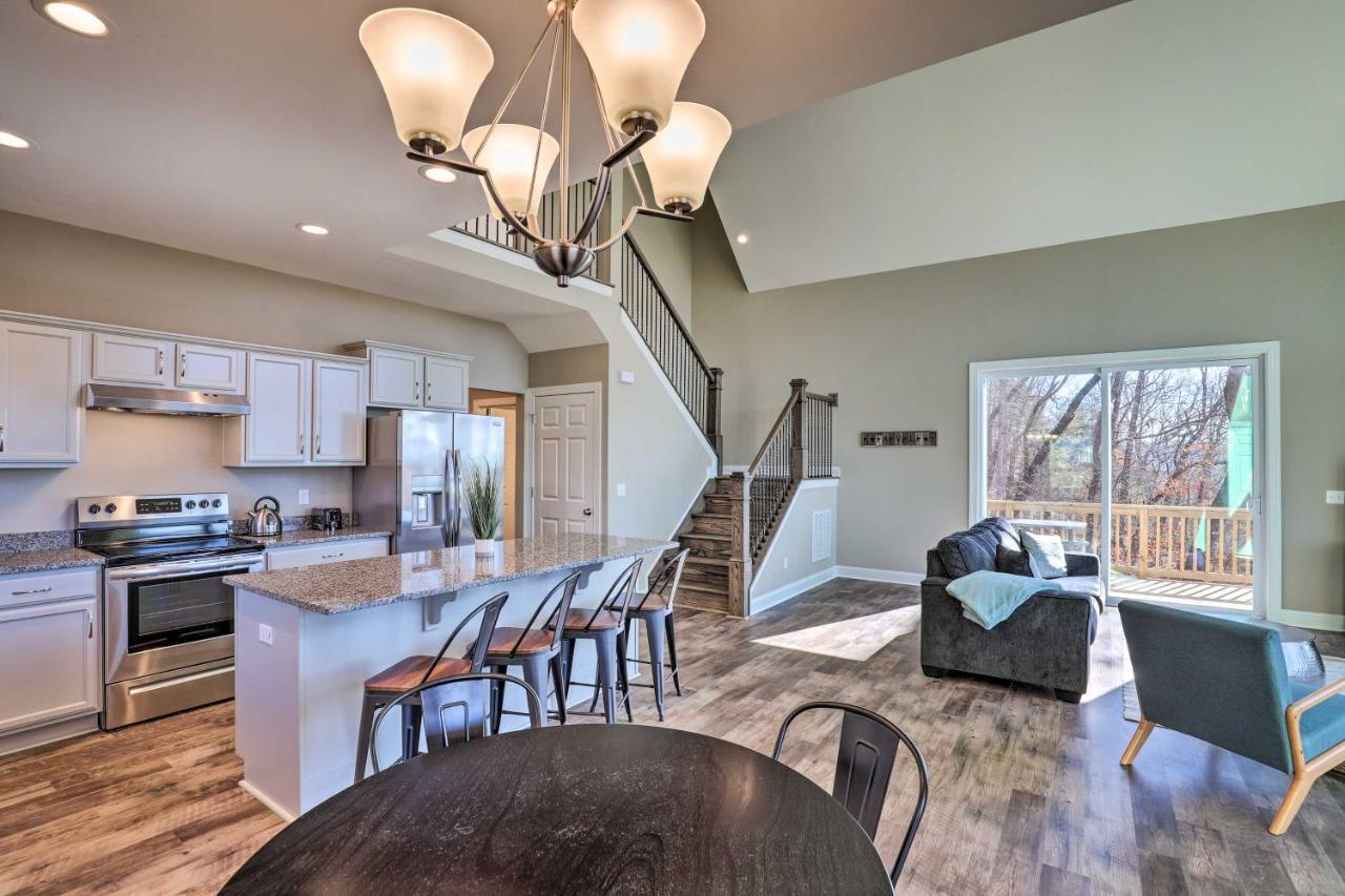 Charming Retreat With Views Near Downtown! * Asheville
