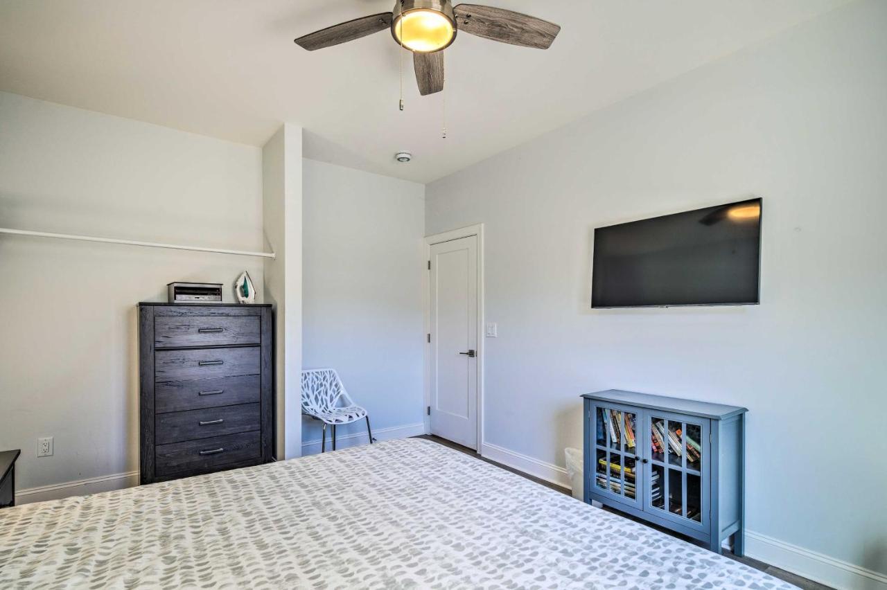 Apartment Comfy Vacation With Hot Tub! Asheville