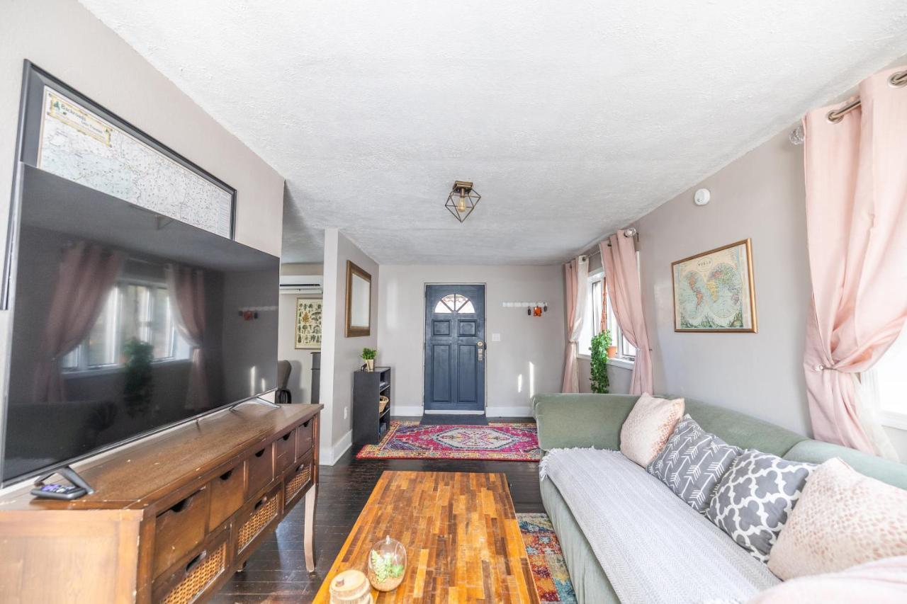 Tranquility Pet- Friendly Apartment