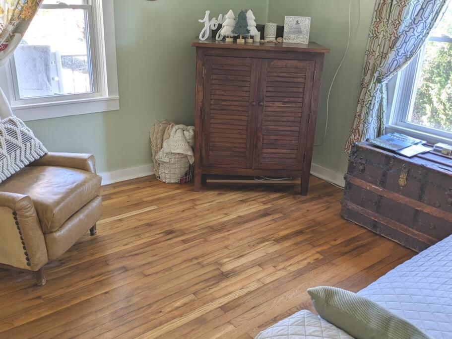 Victory Garden 12 Min To Downtown With Fire Pit And Holiday home