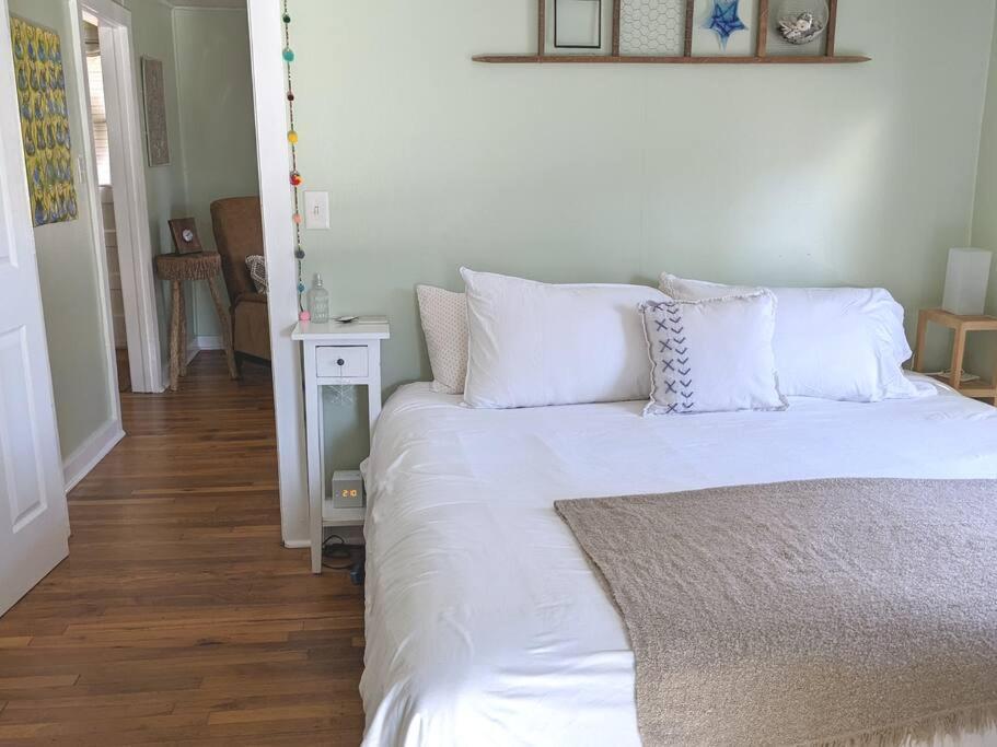 Holiday home Victory Garden 12 Min To Downtown With Fire Pit And
