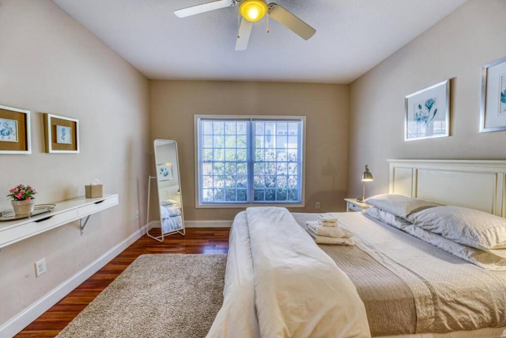 Spacious Mountain House - 10 Minutes From & Biltmore! *