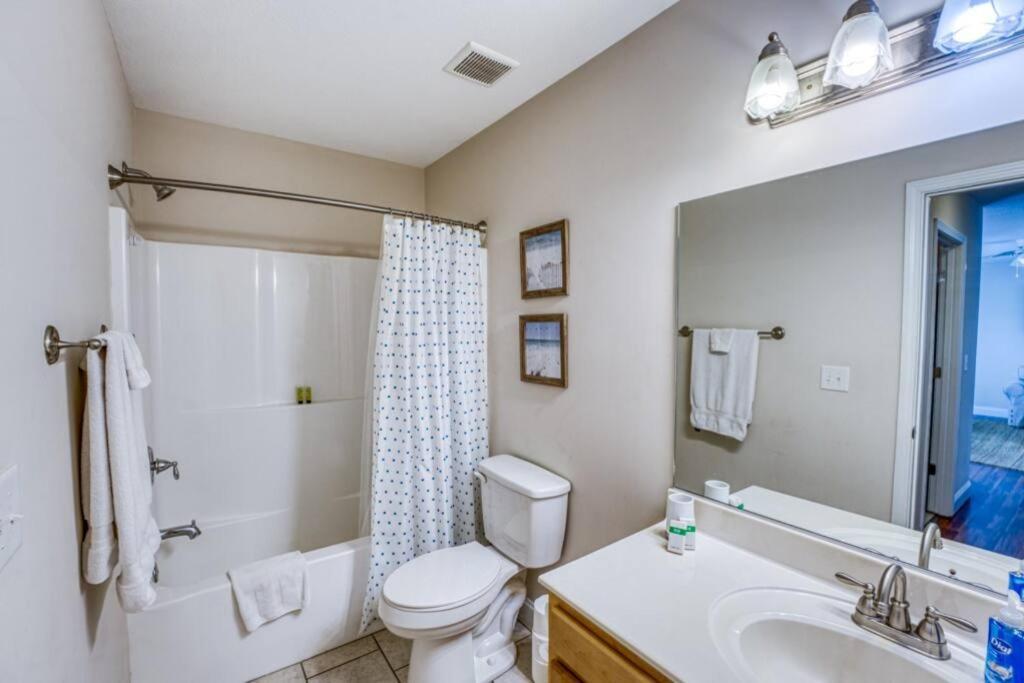 Spacious Mountain House - 10 Minutes From & Biltmore!