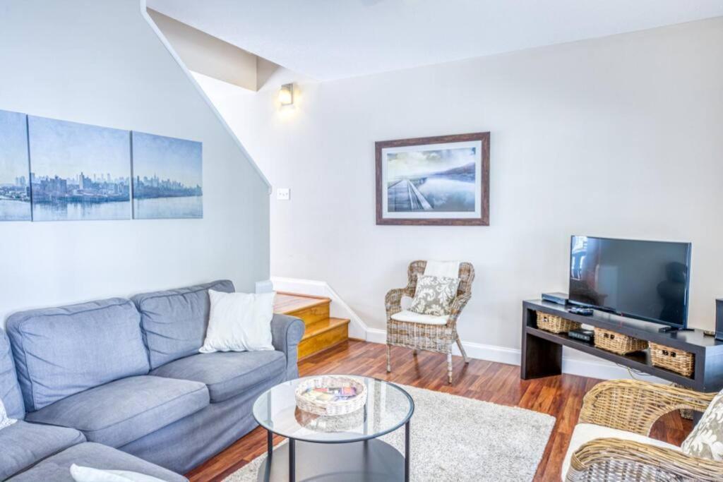 Spacious Mountain House - 10 Minutes From & Biltmore! Asheville