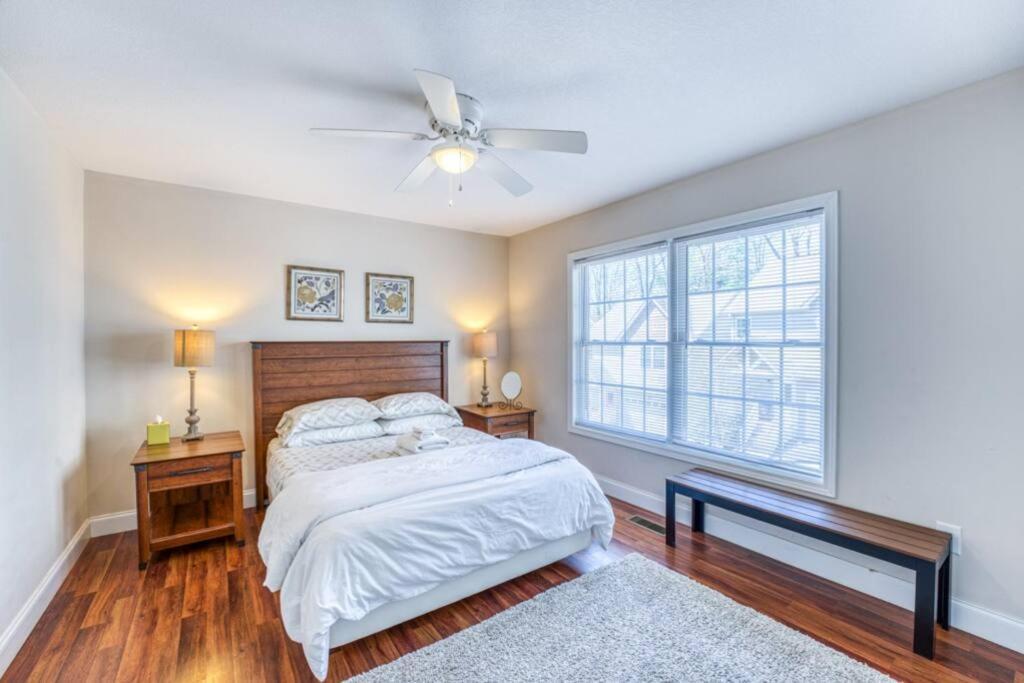 Spacious Mountain House - 10 Minutes From & Biltmore!