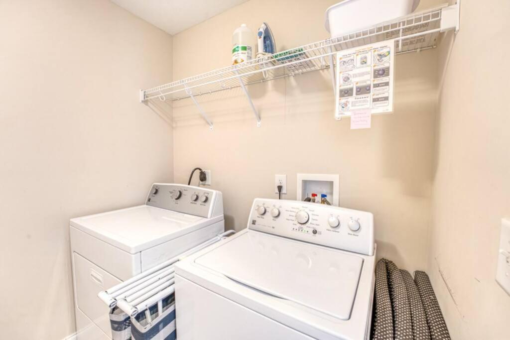 Spacious Mountain House - 10 Minutes From & Biltmore! * Asheville