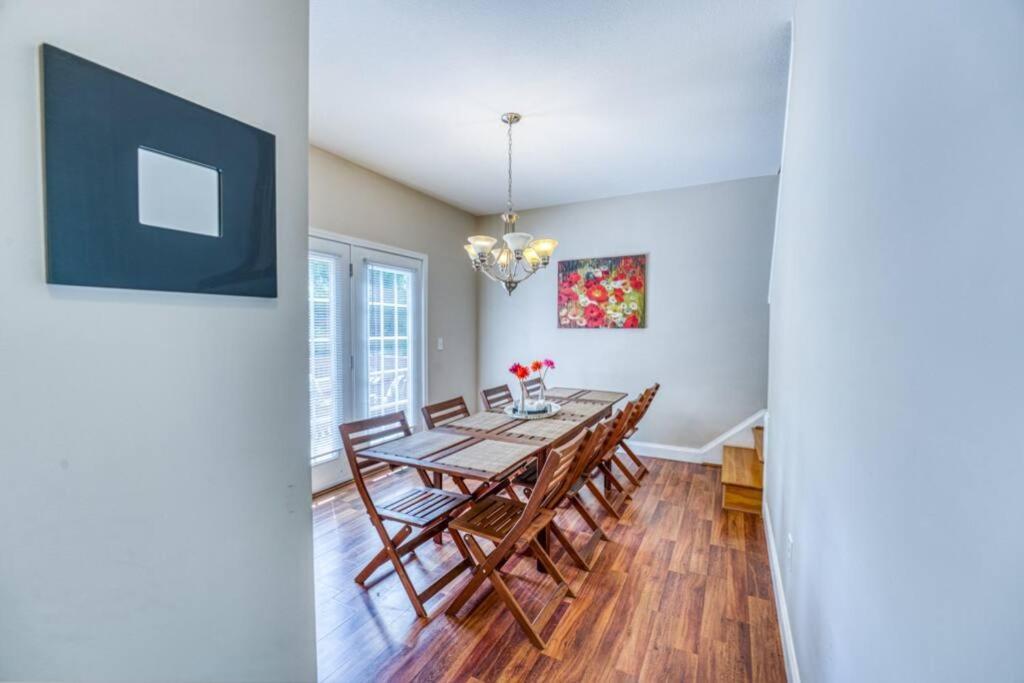 Spacious Mountain House - 10 Minutes From & Biltmore!