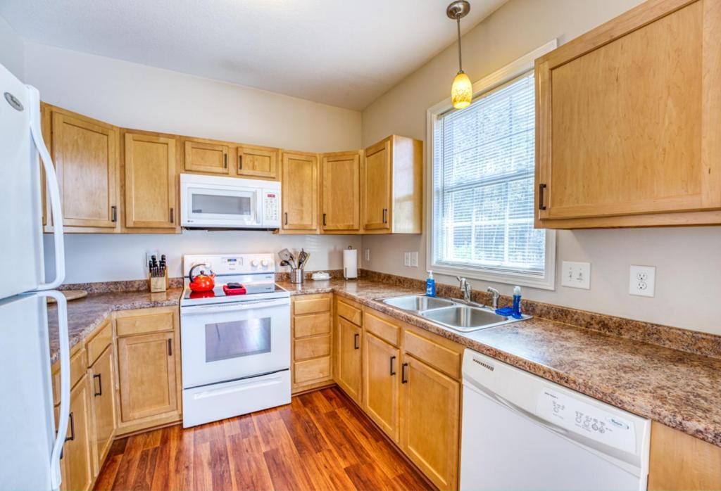 Spacious Mountain House - 10 Minutes From & Biltmore! * Asheville