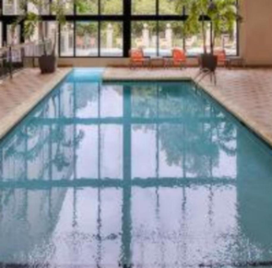 - Biltmore West By Ihg