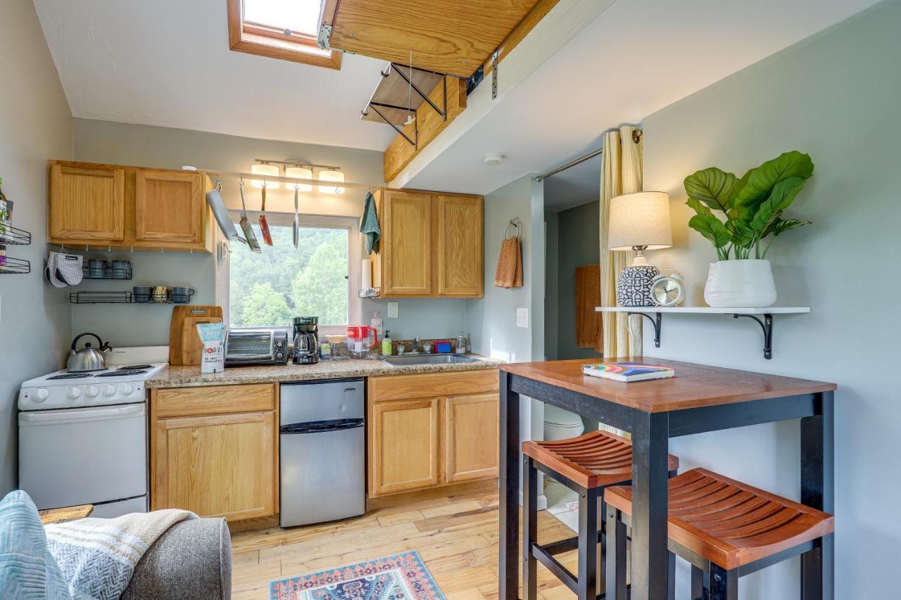 Apartment Ideally Located Tiny With Fire Pit *