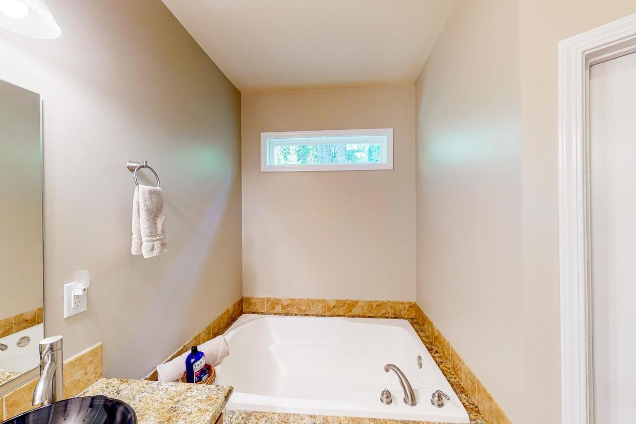 Hilltop Hideaway Holiday home Asheville