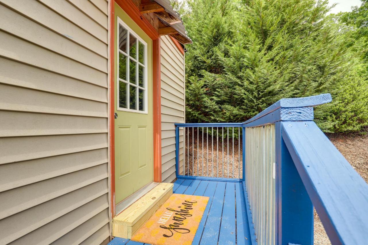 Ideally Located Tiny With Fire Pit Apartment Asheville