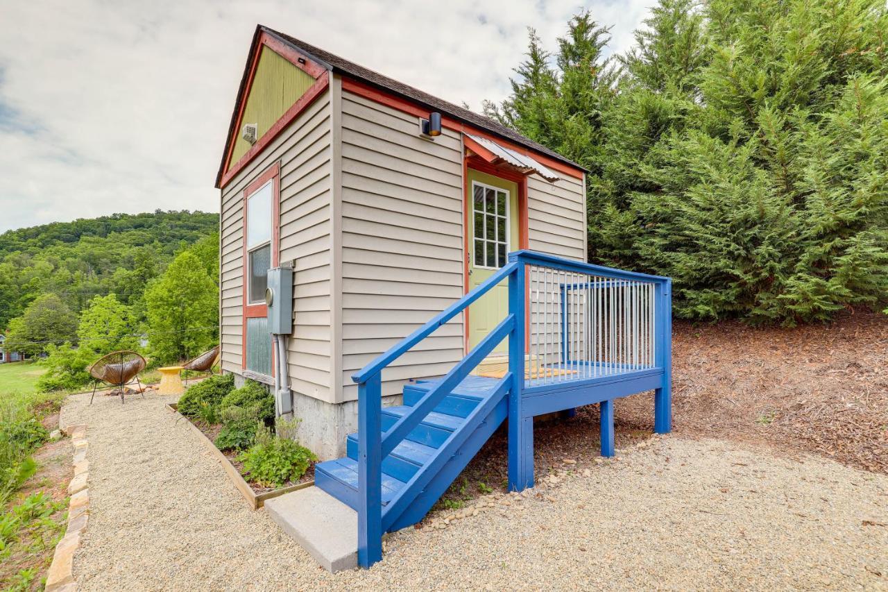 Ideally Located Tiny With Fire Pit Asheville