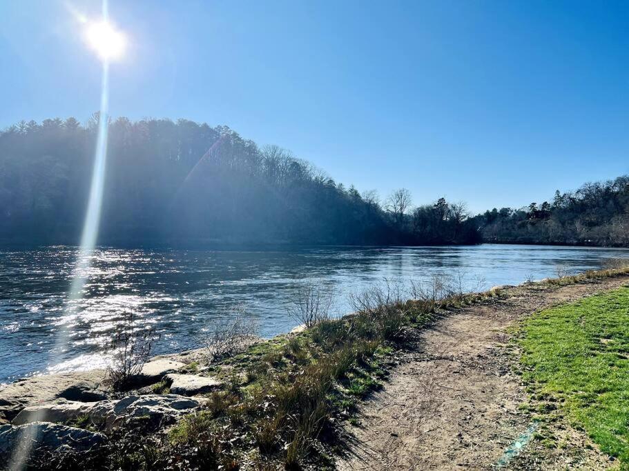 French Broad Overlook Holiday home Asheville