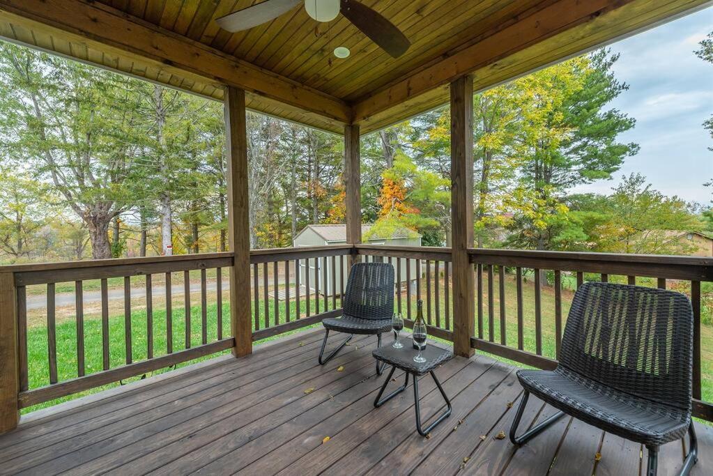 Holiday home Pisgah Place! Comfy 2br Apt/house! *
