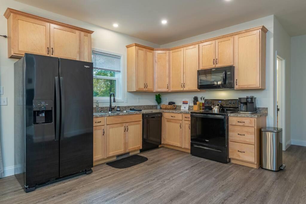 Pisgah Place! Comfy 2br Apt/house! Holiday home Asheville