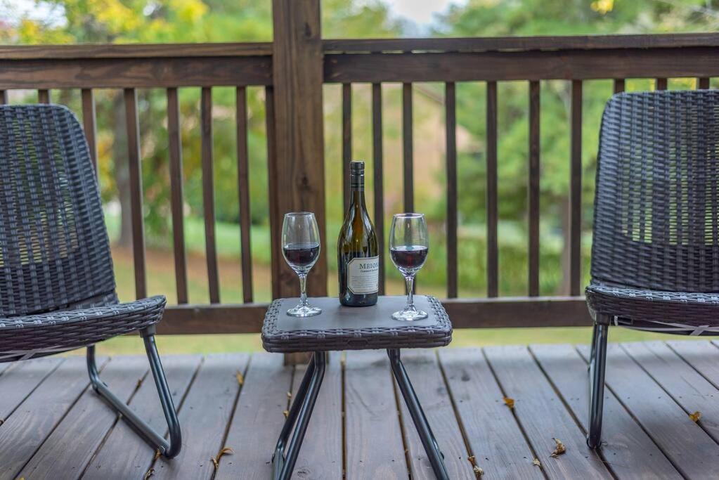 Pisgah Place! Comfy 2br Apt/house! * Asheville