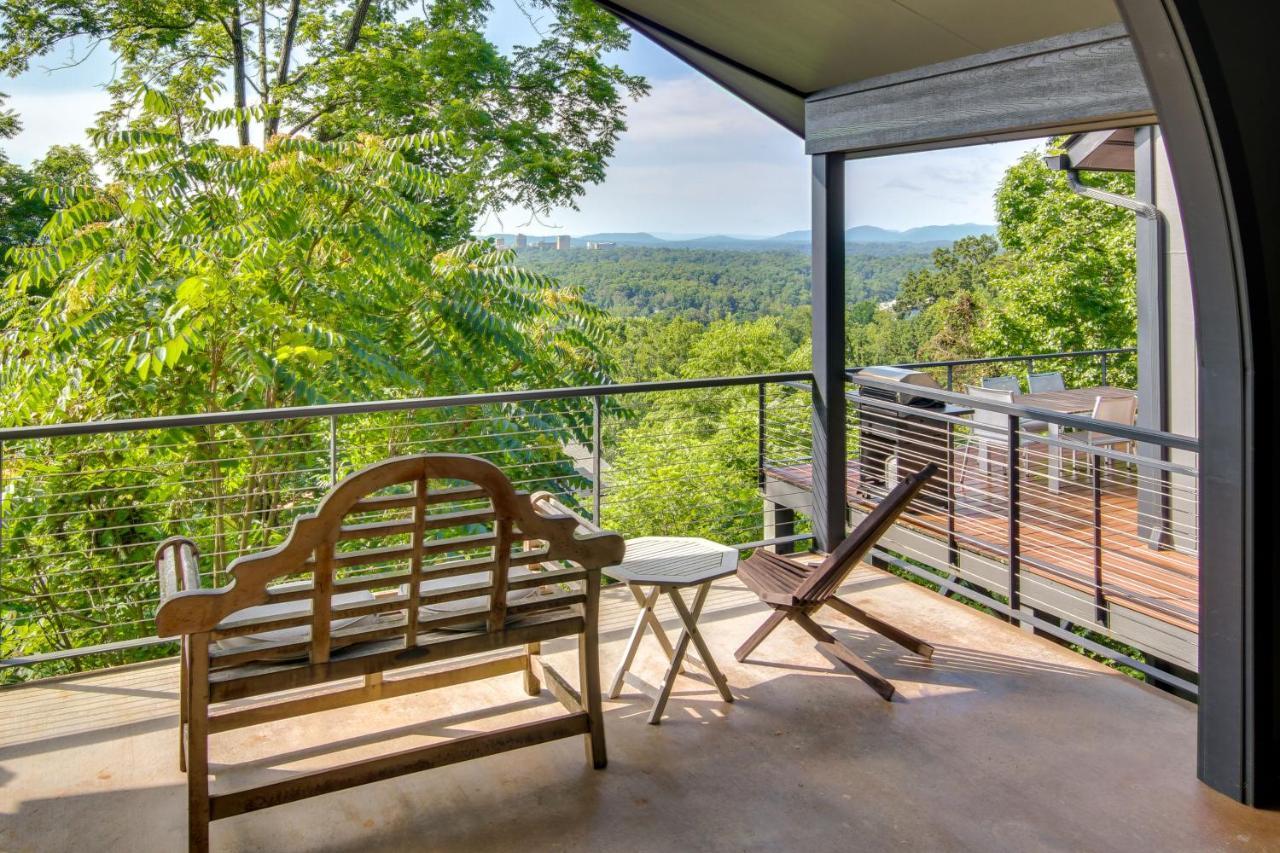 Contemporary With Panoramic Views! Holiday home Asheville