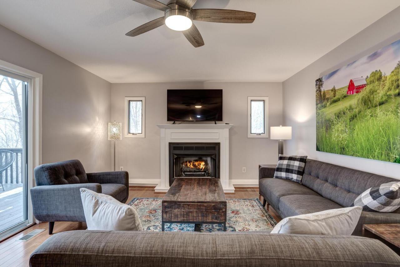 915 Town Mountain Rd Holiday home