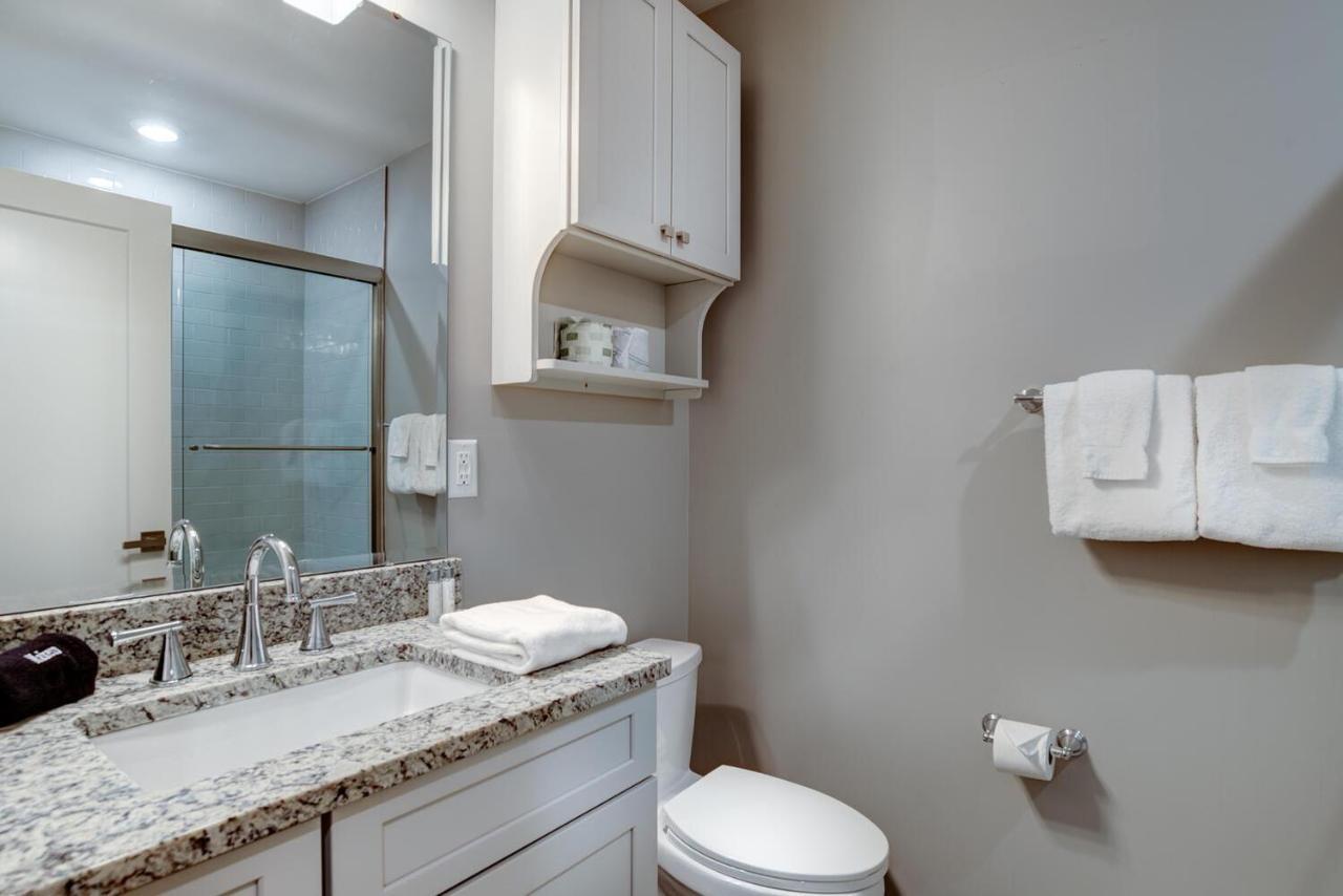 Short Coxe Avenue Townhome 233 Holiday home