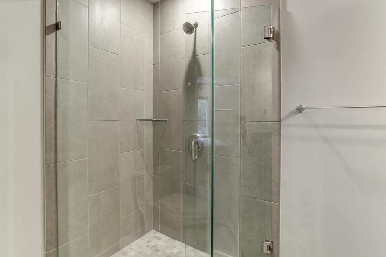 Short Coxe Avenue Townhome 235 Holiday home